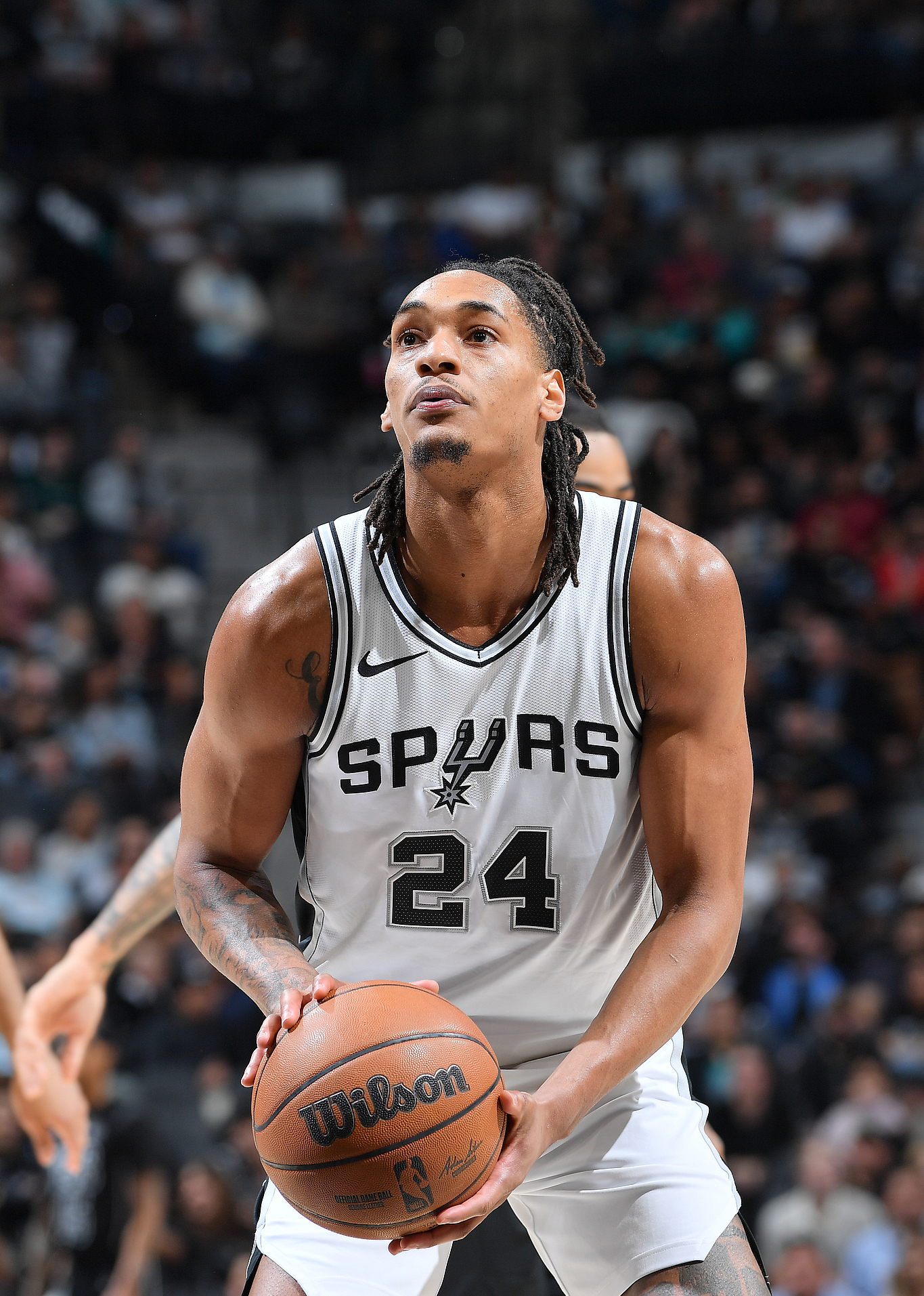 包含圣安东尼奥马刺国际比赛日门线救险，志在NBA常规赛名次提升，压力陡增，更衣室氛围转暖的词条-开云