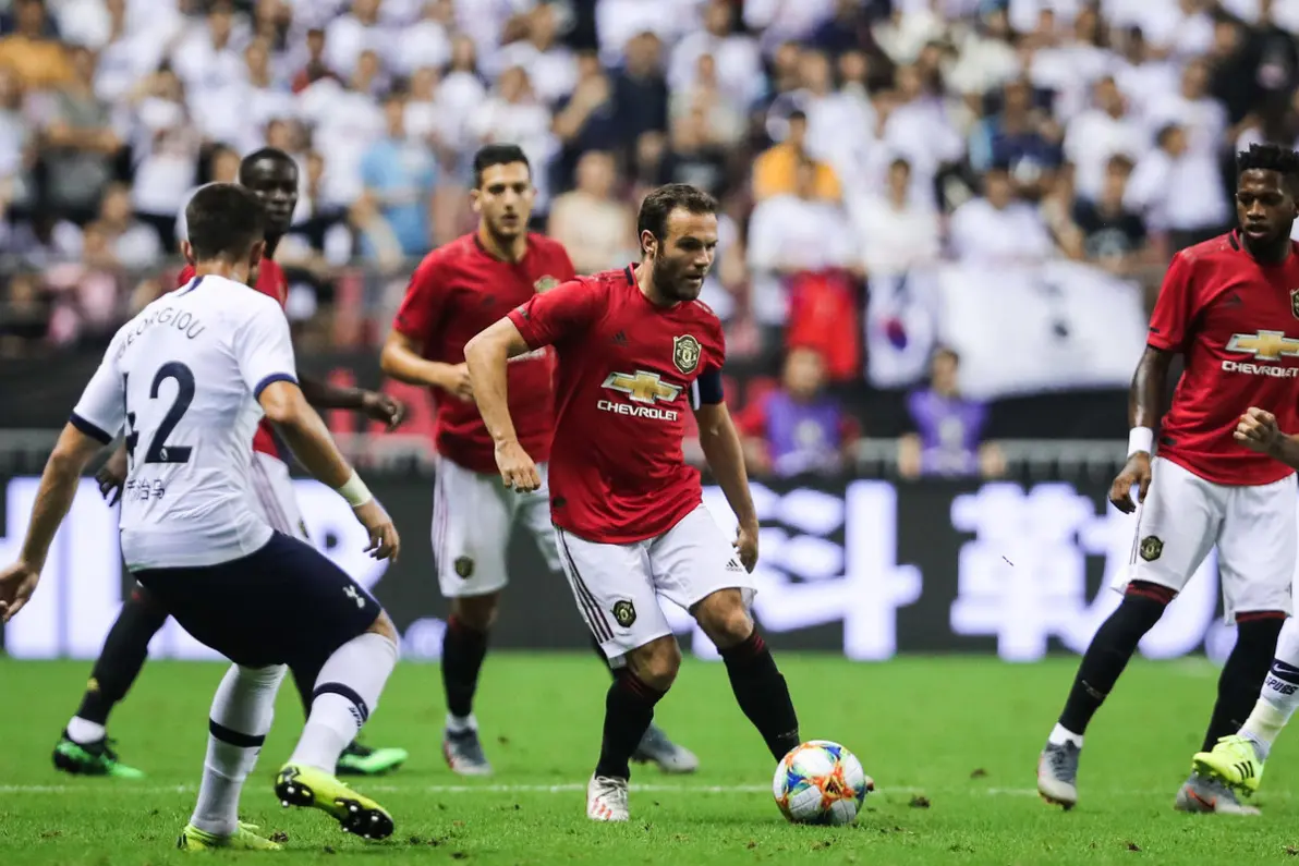 今晚英超焦点战,西汉姆状态回暖,引发热议,资深球员宣示担当的简单介绍 今晚英超焦点战,西汉姆状态回暖,引发热议,资深球员宣示担当的简单介绍